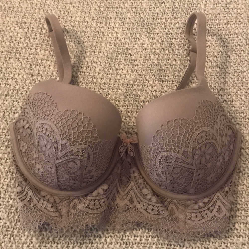 💅🏻 Body by Victoria’s Secret Demi Bustier 32DD